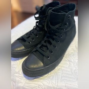 Black high top converse
